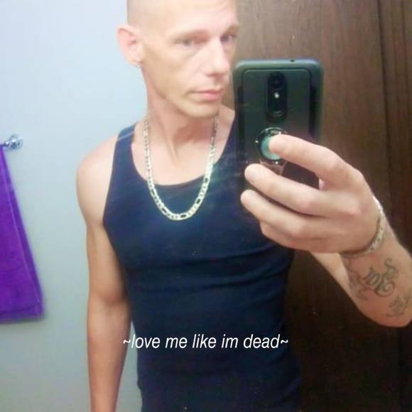 Profile Picture of David Hogan (@hogan8426) on Poshmark