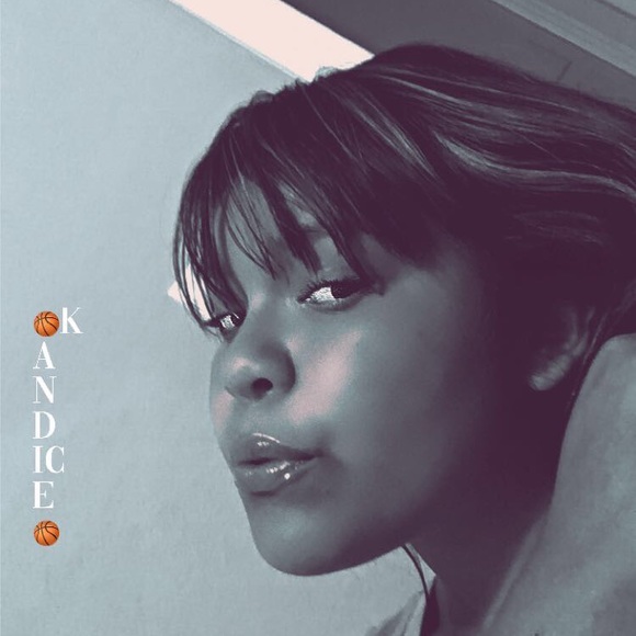 Profile Picture of Kandice Felton (@kandicefelton) on Poshmark
