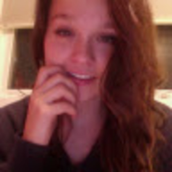 Profile Picture of Hannah Kollar (@hkollar) on Poshmark
