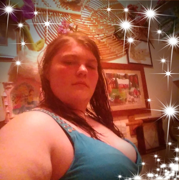 Profile Picture of Katelynn Cornell (@cate67) on Poshmark