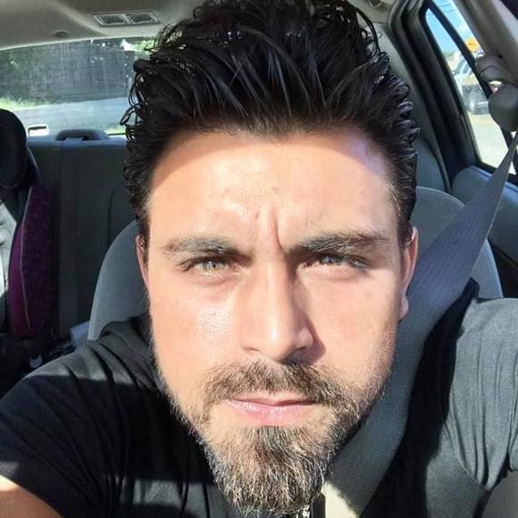 Profile Picture of Jimito Castelo (@jimitocastelo) on Poshmark