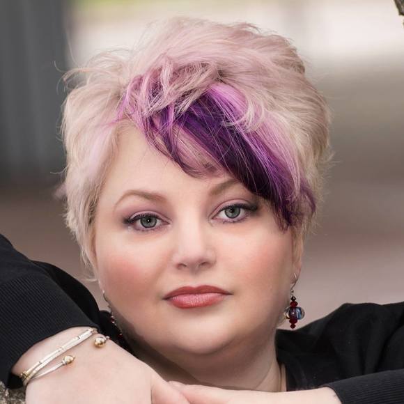 Profile Picture of Jeanine Corina hughes (@jean_corina) on Poshmark