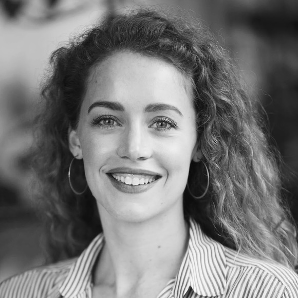 Profile Picture of Stefanie Sutton (@stefanie_sutton) on Poshmark