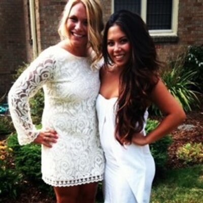 Profile Picture of Lindsey Stuart (@LindseyStuart93) on Twitter