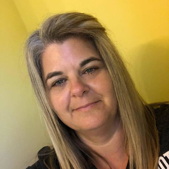 Profile Picture of Jennifer Martin robbins (@zda1970) on Poshmark