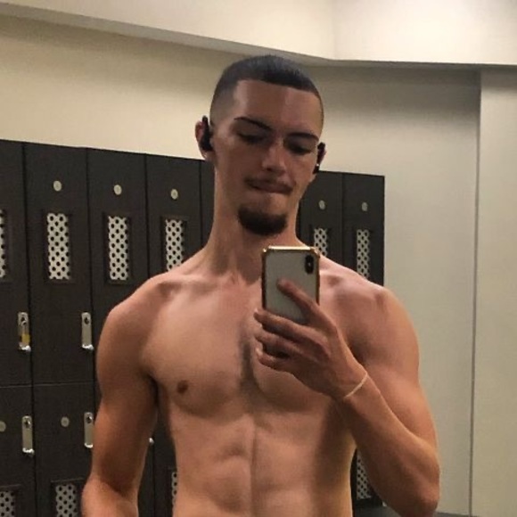 Profile Picture of Caleb Haughie (@jeff01161975) on Poshmark