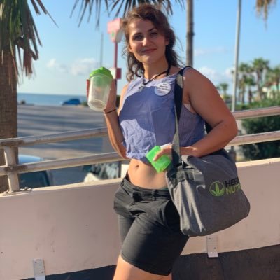 Profile Picture of Rebecca Rasputkov (@beckyHerbalife) on Twitter