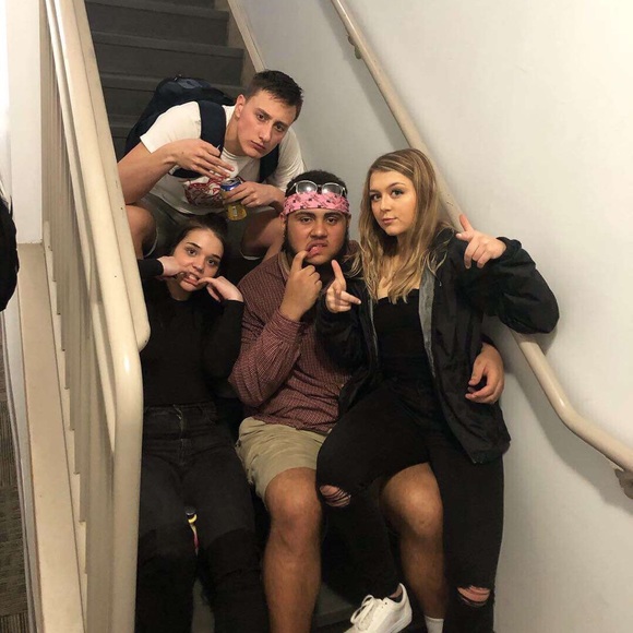 Profile Picture of Joe Dombkowski (@joe45078) on Poshmark