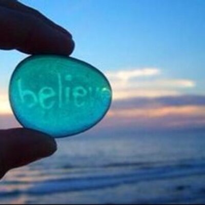 Profile Picture of Alyssa Enriquez (@alyssme) on Twitter