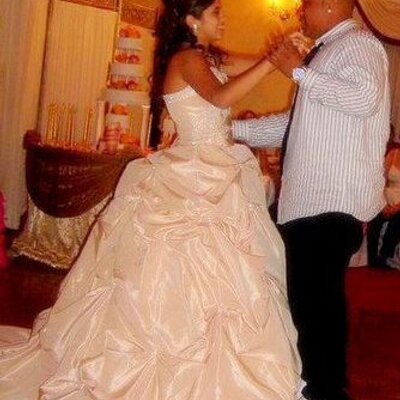 Profile Picture of Dayleen Falcon (@dayleenfalcon) on Twitter