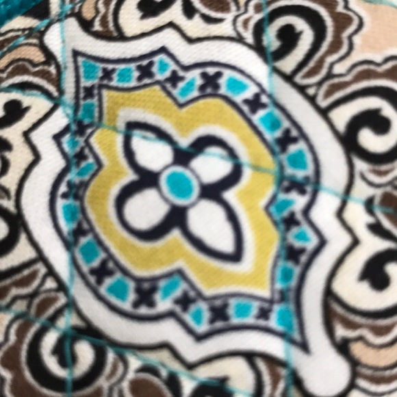 Profile Picture of Cassi Hobbs (@crhair3) on Poshmark