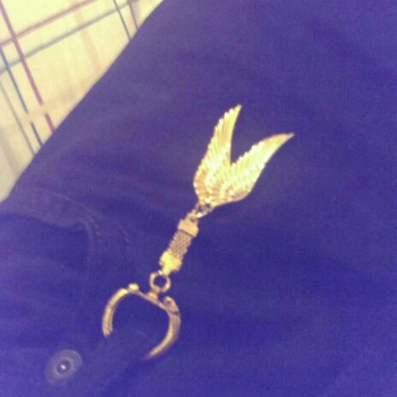 Profile Picture of Josh Roy (@alejandro1017) on Poshmark