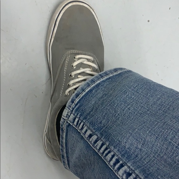 Profile Picture of Alejandro Valladares (@alexv44) on Poshmark