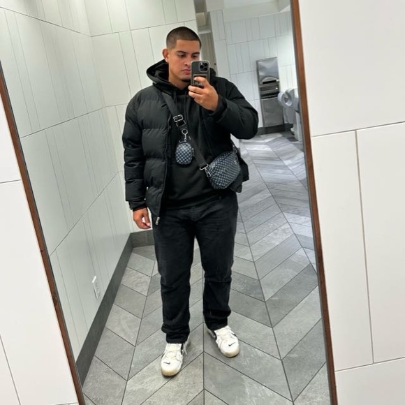 Profile Picture of Christopher Bojorquez (@carchris90) on Poshmark
