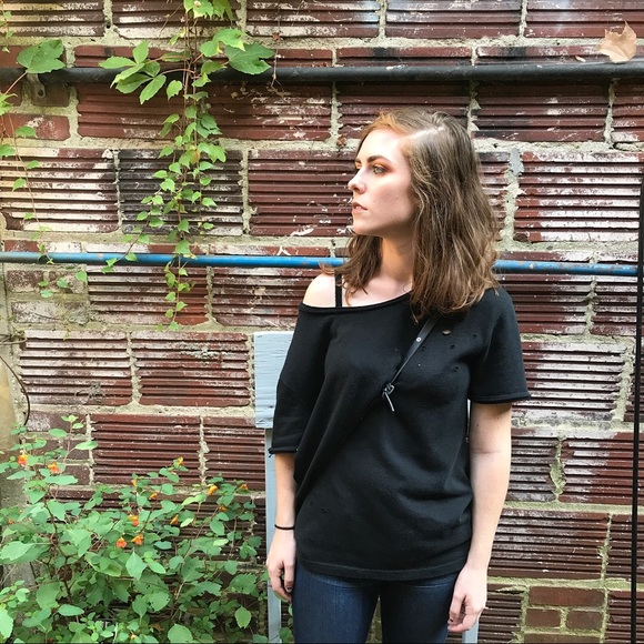 Profile Picture of Cindy Stowe (@cinstowe) on Poshmark