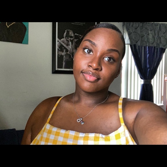 Profile Picture of Amber Joseph (@amberracquelxo) on Poshmark