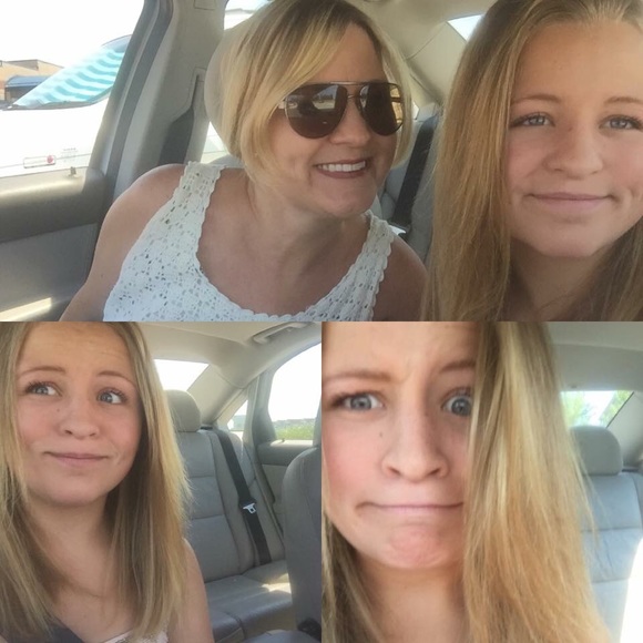 Profile Picture of Robyn Hoker (@robyn2016) on Poshmark