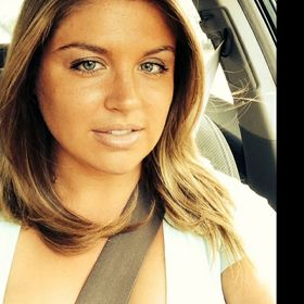 Profile Picture of Danielle Roche (@drochie88) on Pinterest