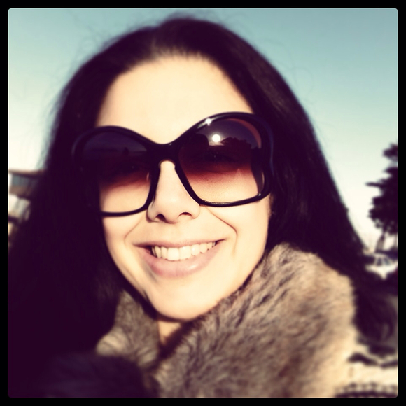 Rosemary Silva - Poshmark Profile Picture of Rosemary Silva (@silvar123) on Poshmark