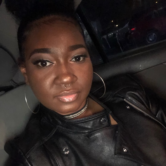 Profile Picture of Tonisha Key (@ktonisha12) on Poshmark