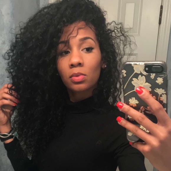 Profile Picture of Brittany Chew (@bachewchotoo) on Poshmark