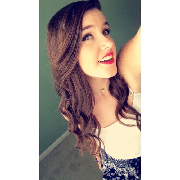 Profile Picture of Emily Matzick (@ematzick) on Poshmark