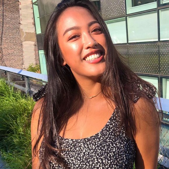 Profile Picture of Devin Moeller (@devinmoeller) on Poshmark