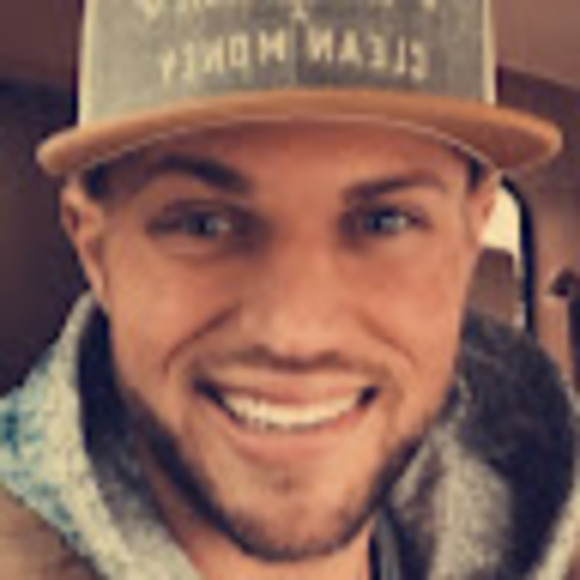 Profile Picture of Luke Hollenberg (@lukehollenberg) on Poshmark