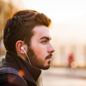 Profile Picture of Chuck Burr (@chuckburr) on Myspace