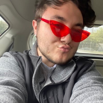 Profile Picture of Shea/crystal Stan Acct (@blakeptnumero5) on Twitter