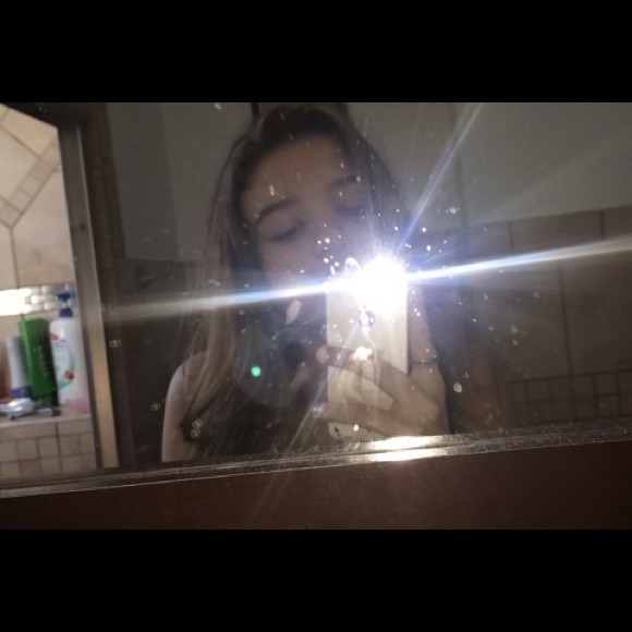 Profile Picture of Emily Solana (@emilysolana) on Poshmark