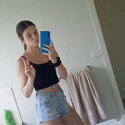 Profile Picture of Erica Santoni-Richards (@santoni_erica) on Twitter