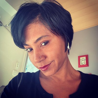 Profile Picture of Danielle B. (@ThaDinDC) on Twitter