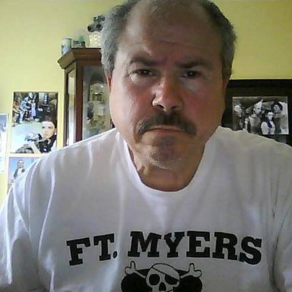 Profile Picture of Jeff Huff (@jeffhuff) on Poshmark