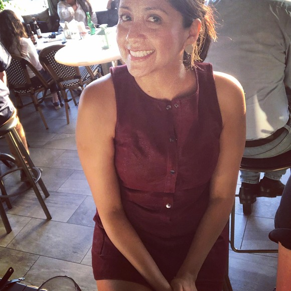 Profile Picture of Aida Rodela (@hflores2) on Poshmark