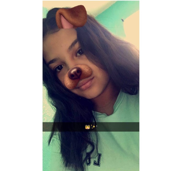 Profile Picture of Tamara Gonzalez (@tamara_gonzalez) on Poshmark