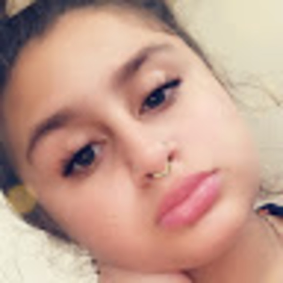 Profile Picture of Anna Arrivello (@annaarrivello) on Poshmark