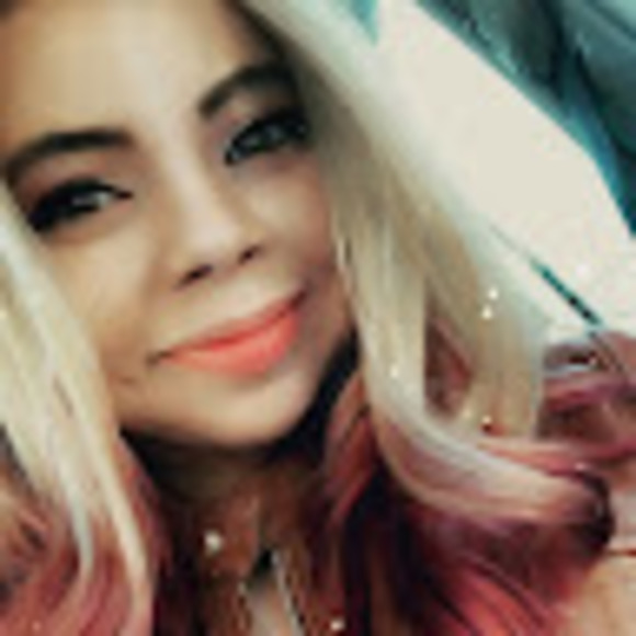 Profile Picture of Laina Walker (@lainaboo02) on Poshmark