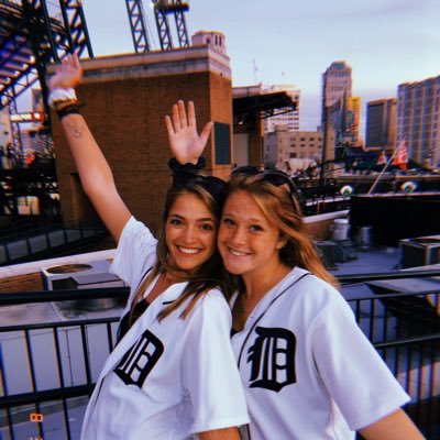 Profile Picture of Julianna Wilson (@heyitsjuliehere) on Twitter