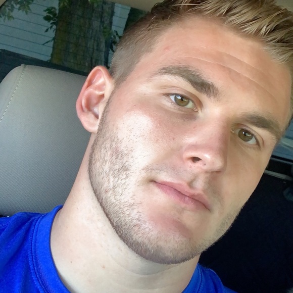 Profile Picture of Jamie Ludwig (@ludwig0516) on Poshmark