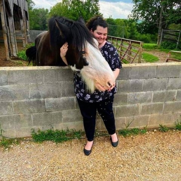 Profile Picture of Breanna Bruski (@bremaebruski) on Poshmark