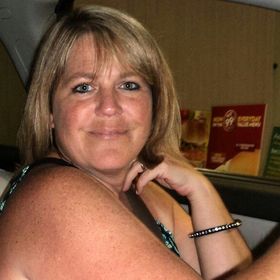 Profile Picture of April Lee (@gandalee) on Pinterest