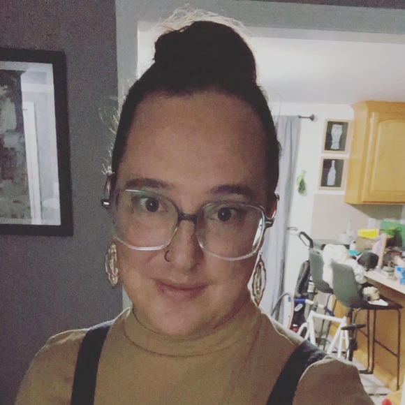 Profile Picture of Morgan Jacobson (@finallymorgan) on Poshmark