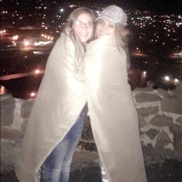 Profile Picture of Madi Tanori (@maditanori777) on Poshmark