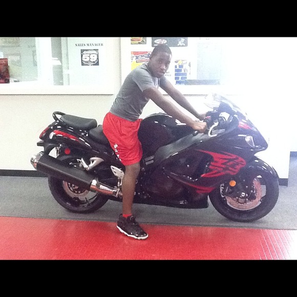 Profile Picture of Bobby Mitchell (@bmuhcoog) on Poshmark