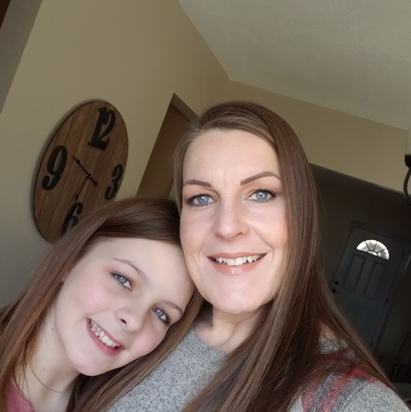 Profile Picture of Robin Pharis (@grpharis) on Poshmark