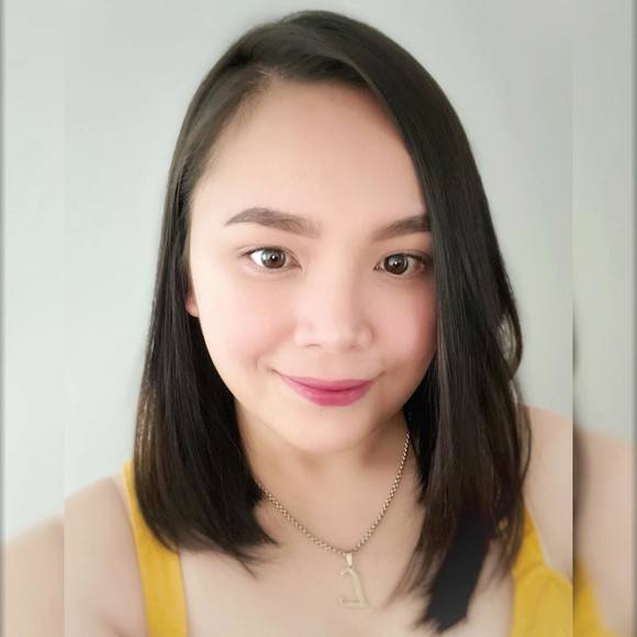 Lara Sanchez - Poshmark Profile Picture of Lara Sanchez (@lhara19) on Poshmark