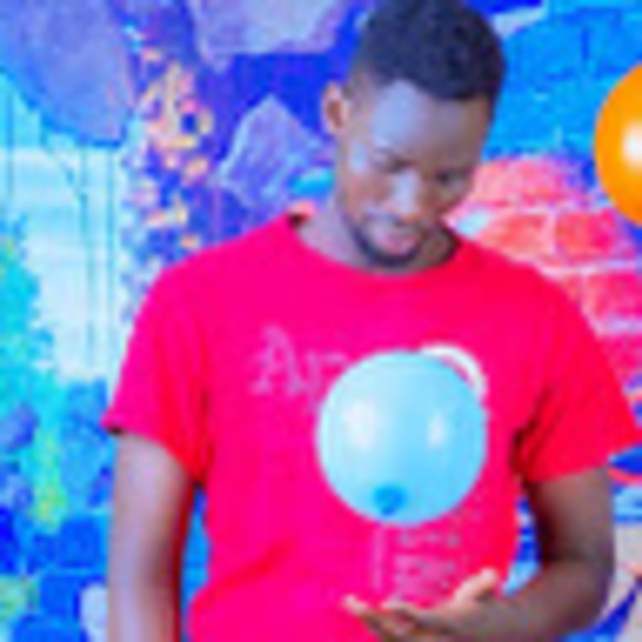 Profile Picture of Pascal Sinankhwa (@pascalsinankhwa) on Poshmark