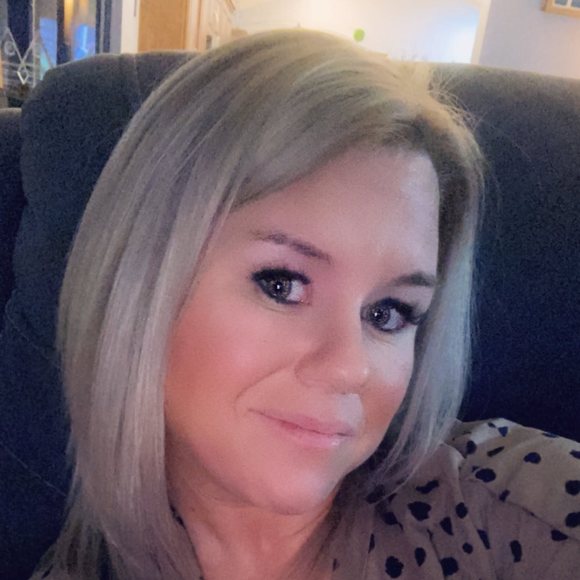 Profile Picture of Jodi Winkler (@jodiwinkler) on Poshmark