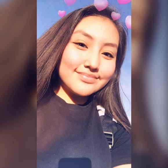 Profile Picture of Nickalin Nakai (@nickalin23) on Poshmark